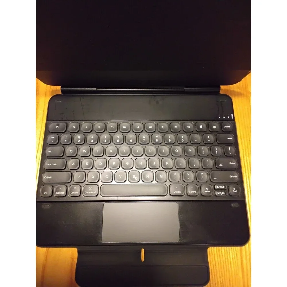 ESR Rebound Magnetic Keyboard Case iPad Pro Wired Use Only Charge Not Verified
